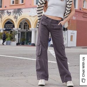 Brandy Melville Kim Cargo Pants